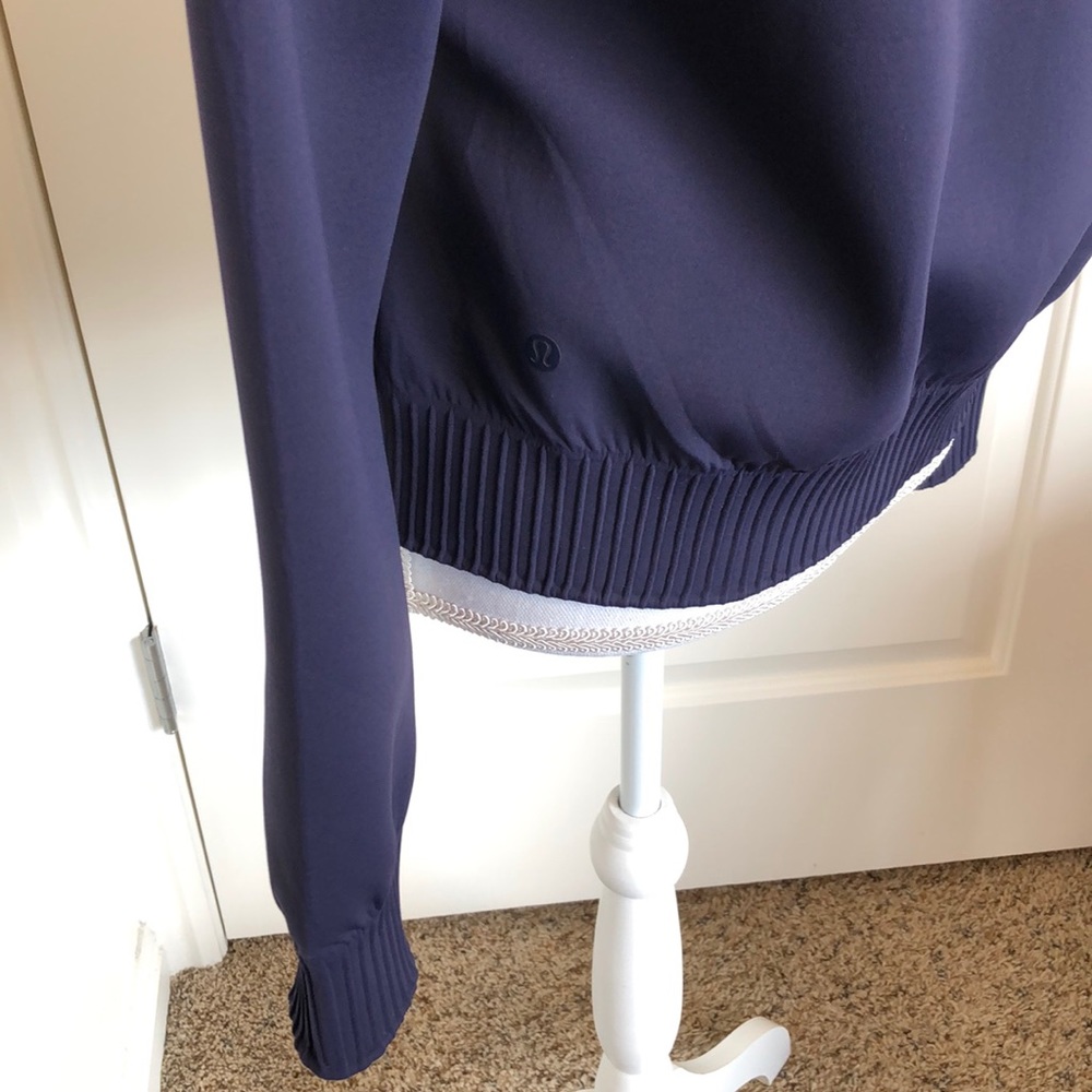 Lululemon Down & Around Crew - image 4